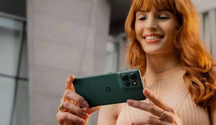 Motorola Edge 50 with Snapdragon 7 Gen 1 SoC, military-grade ... Motorola Edge 50